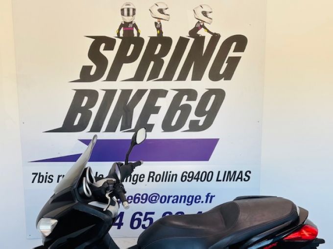 YAMAHA XMAX 125 4