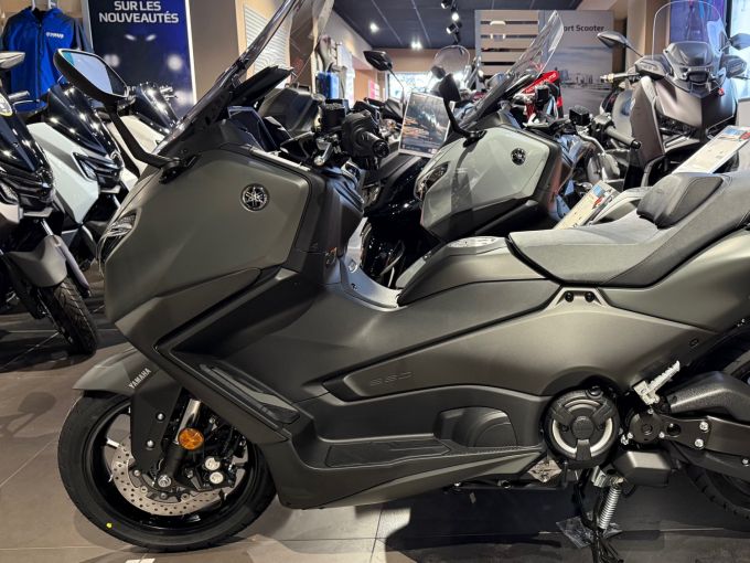 YAMAHA XP T-MAX 560 4