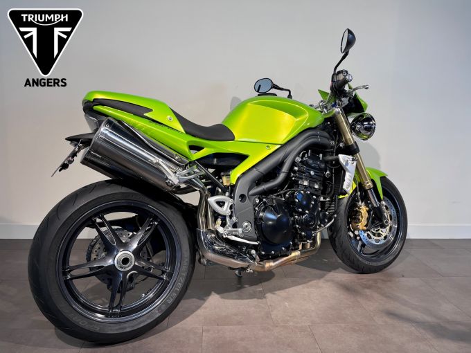 TRIUMPH SPEED TRIPLE 1050 4