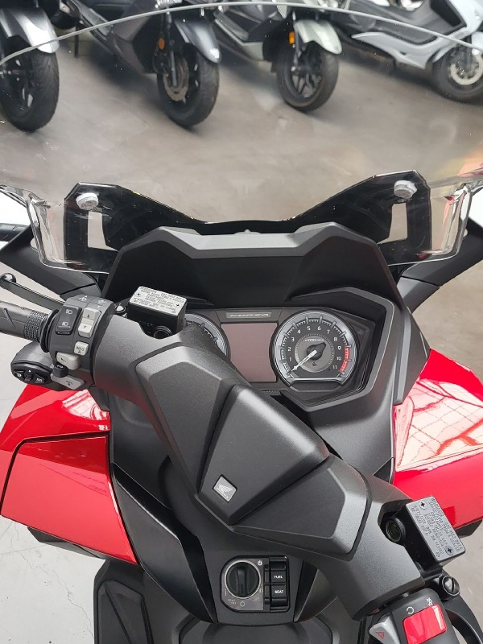 HONDA NSS FORZA 350 4