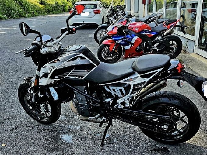 KTM DUKE 690 4