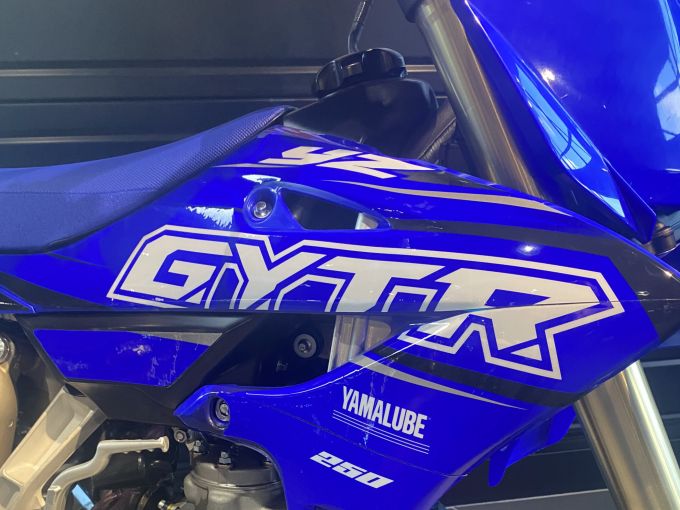 YAMAHA YZ250 4