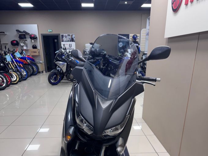 YAMAHA XMAX 125 4