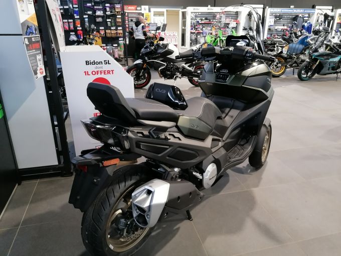 KYMCO CV3 550 4