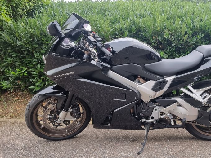 HONDA VFR 800 VTEC 4