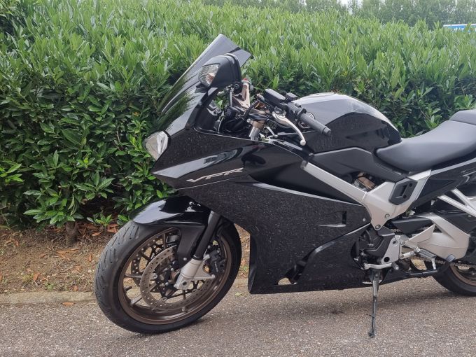 HONDA VFR 800 VTEC 4