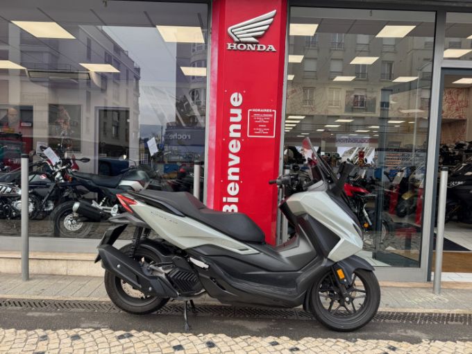 HONDA FORZA 125 ABS 4