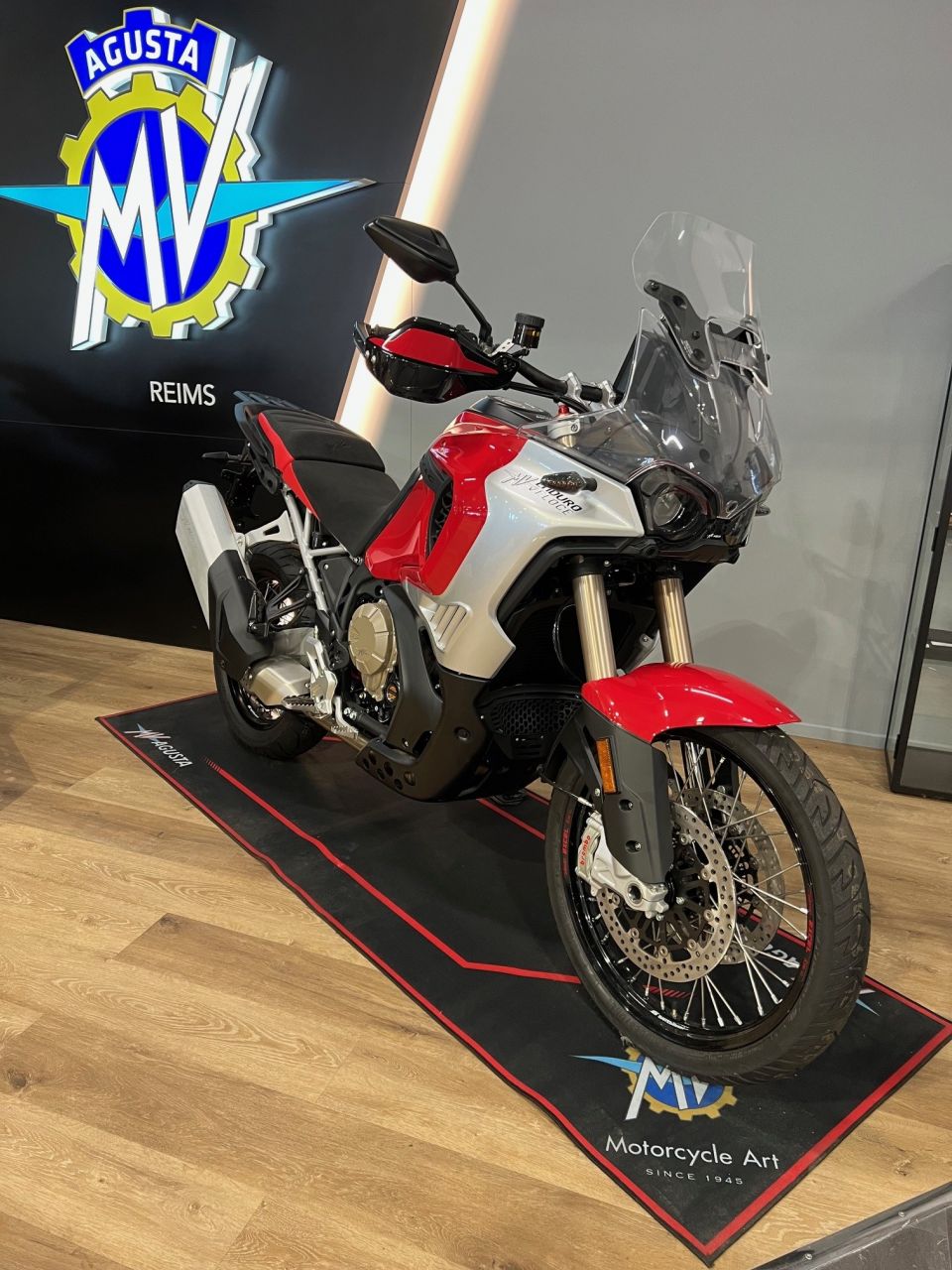 MV AGUSTA LXP ENDURO VELOCE 4