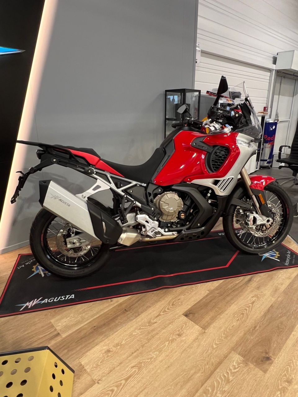 MV AGUSTA LXP ENDURO VELOCE 4