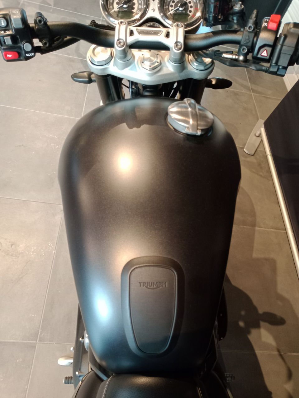 TRIUMPH SPEED TWIN 1200 4