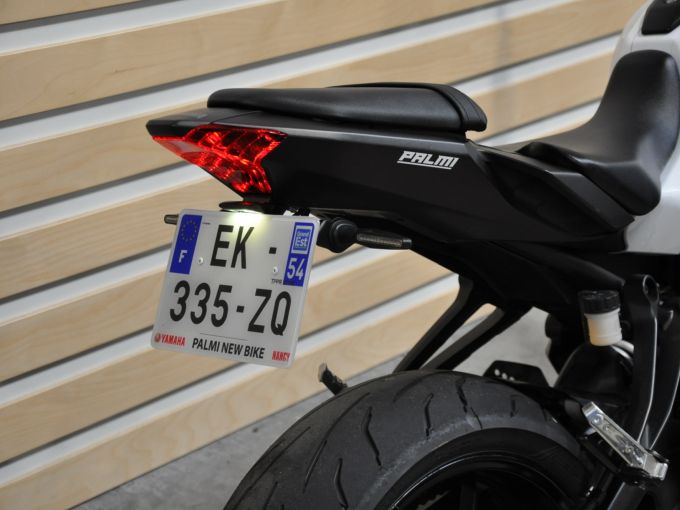 YAMAHA MT-07 (47.5CV) 4