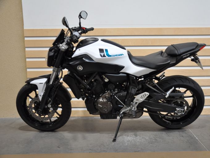 YAMAHA MT-07 (47.5CV) 4