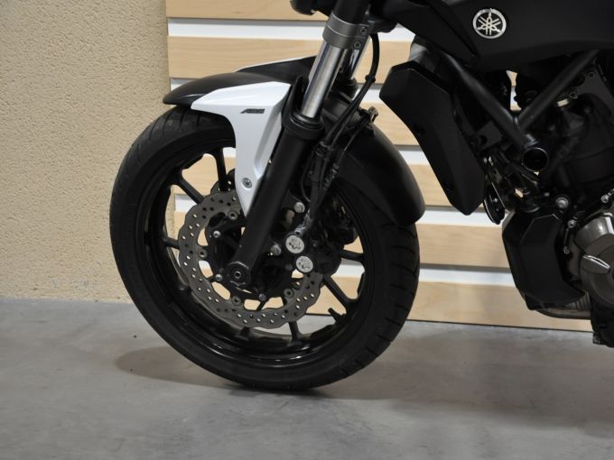 YAMAHA MT-07 (47.5CV) 4