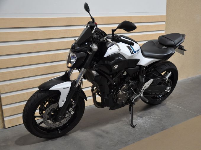 YAMAHA MT-07 (47.5CV) 4