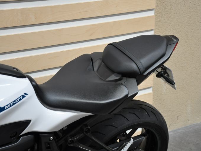 YAMAHA MT-07 (47.5CV) 4