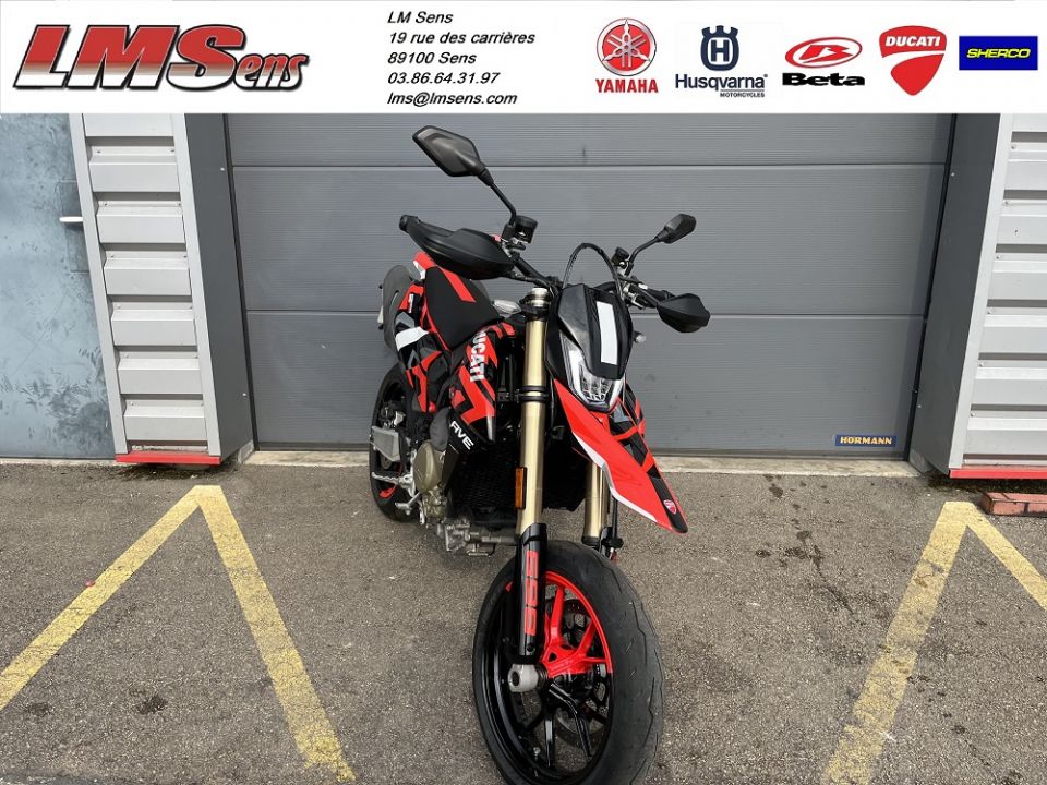 DUCATI HYPERMOTARD 4