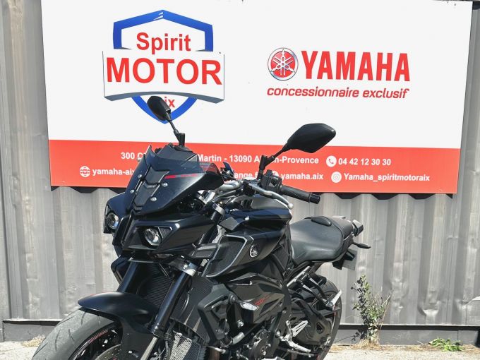 YAMAHA MT-10 4