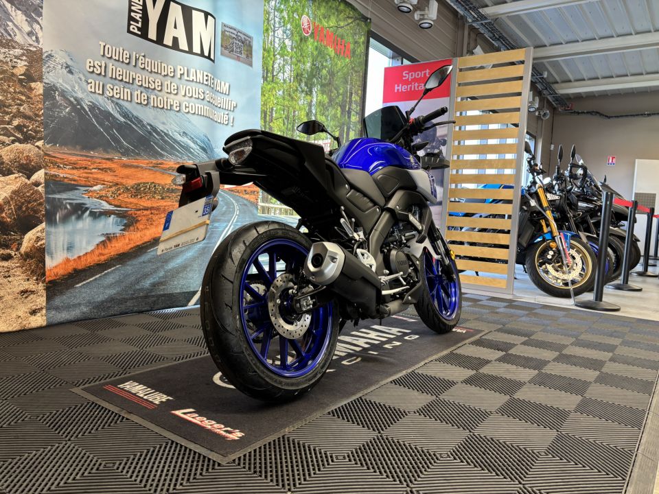 YAMAHA MT-125 ABS 4