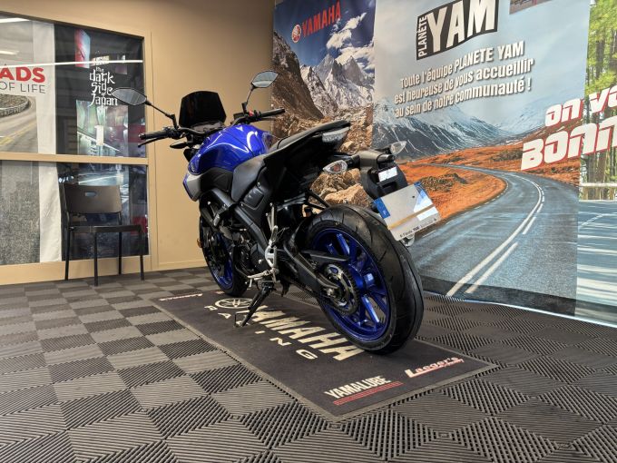 YAMAHA MT-125 ABS 4