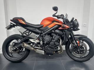 TRIUMPH STREET TRIPLE 675 R - 2025