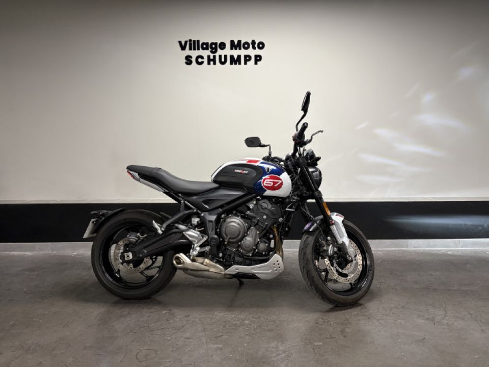 TRIUMPH TRIDENT 660 4