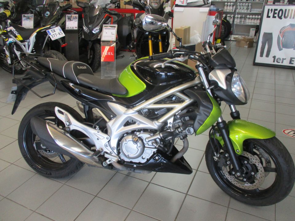 SUZUKI GLADIUS 650 4