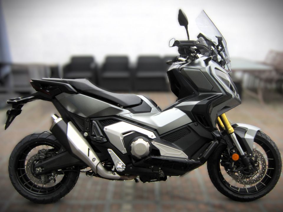 HONDA X-ADV 4