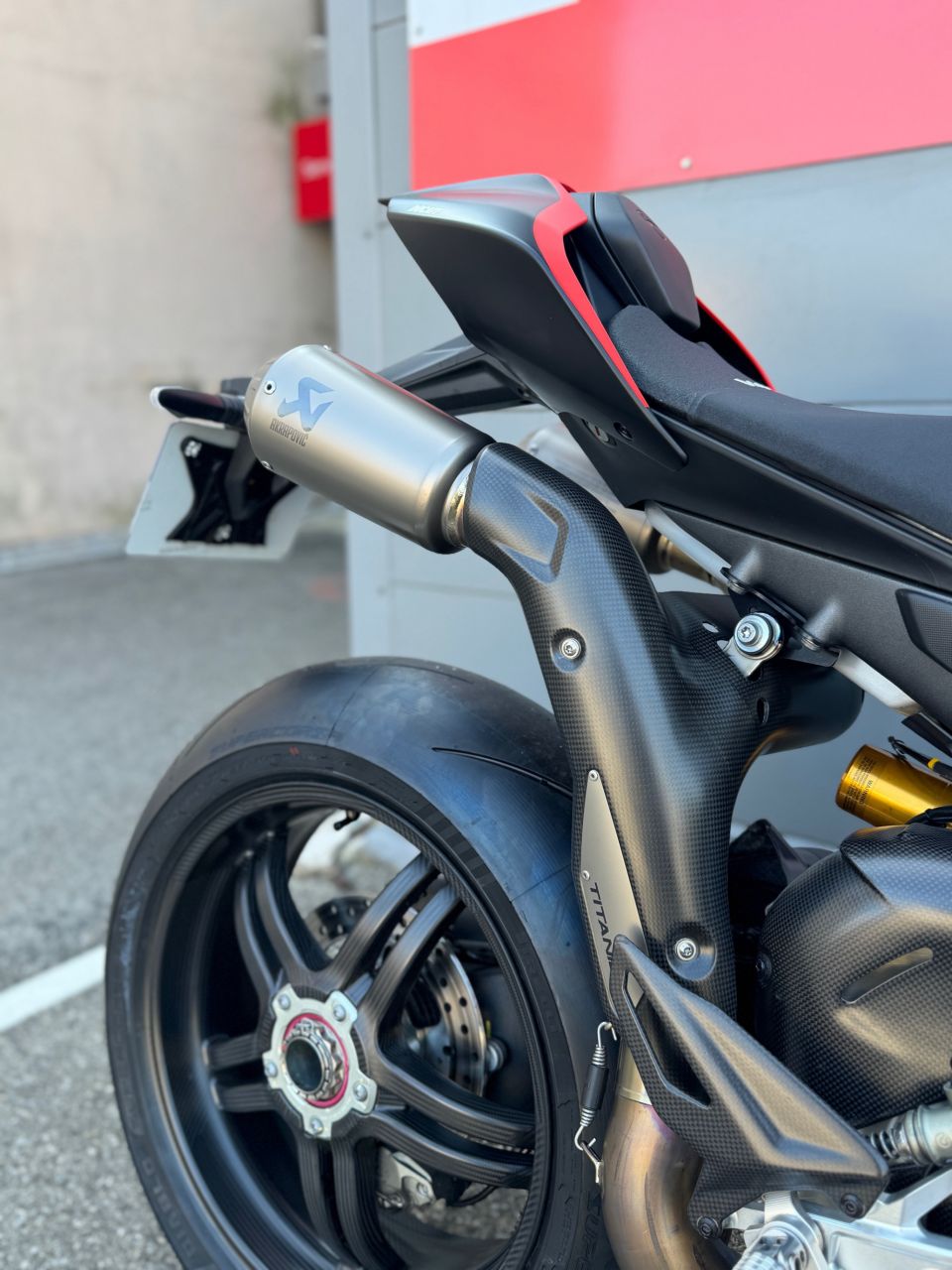 DUCATI PANIGALE 1103 V4 4