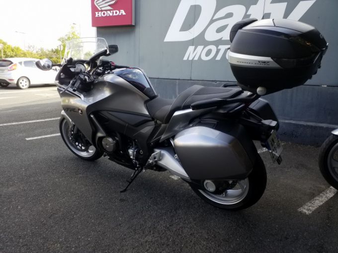 HONDA VFR1200F 4