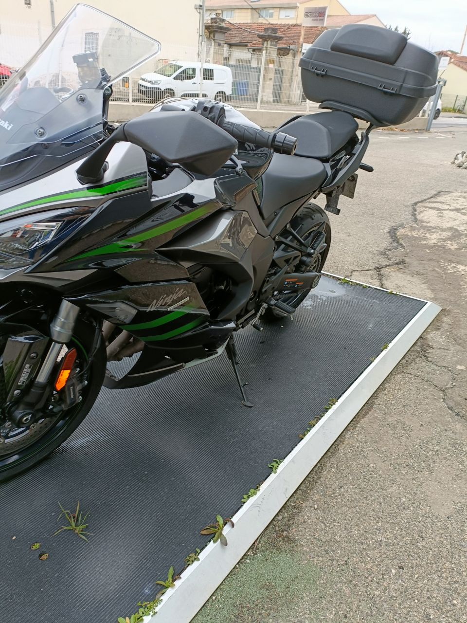 KAWASAKI NINJA 1000 SX  TOP CASE 4