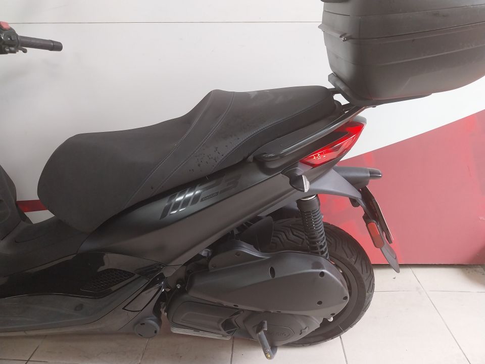 PIAGGIO MP3 300 HPE SPORT 4