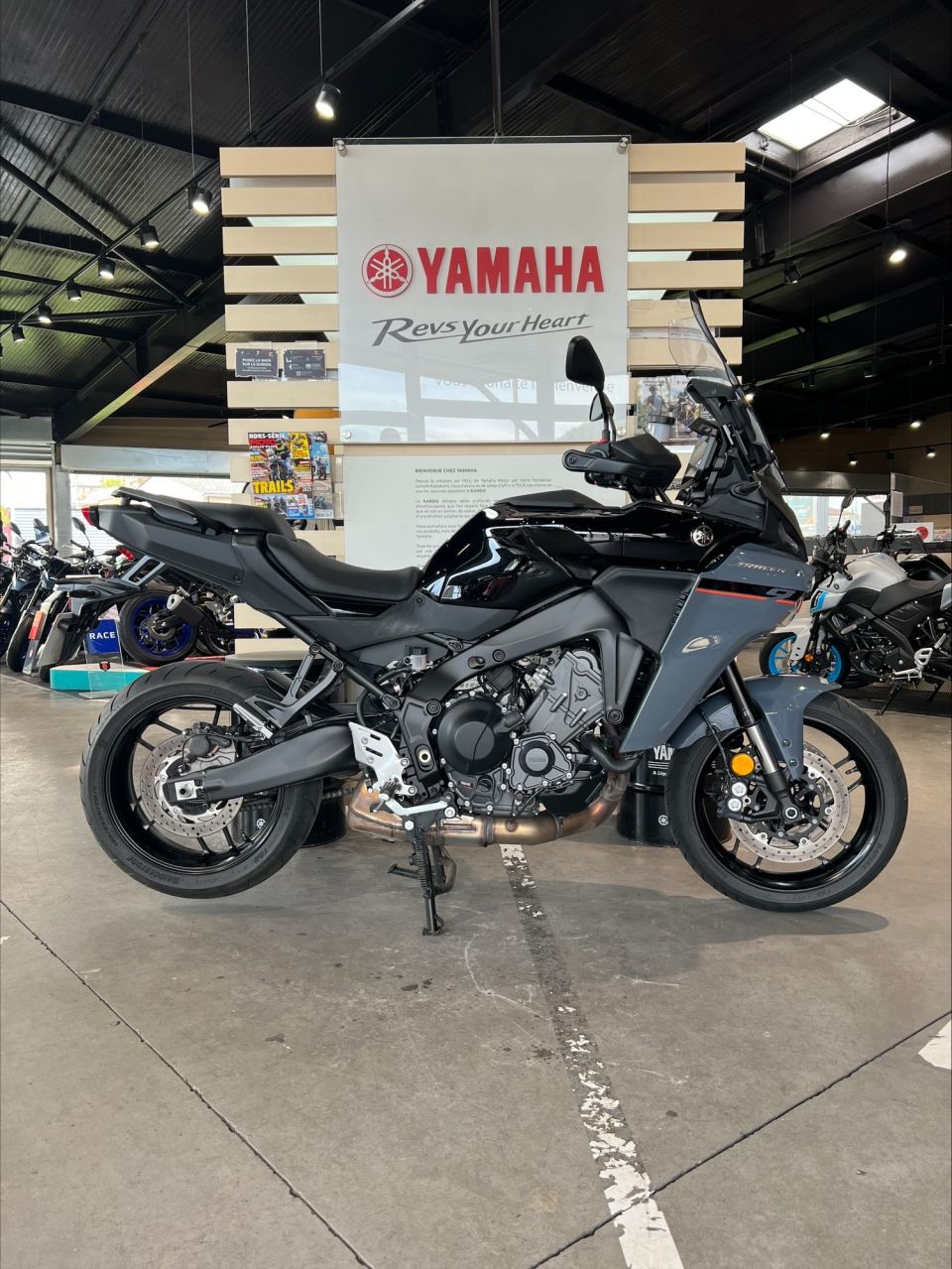 YAMAHA TRACER 9 4