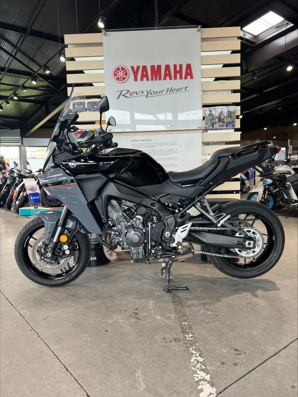 YAMAHA TRACER 9 4