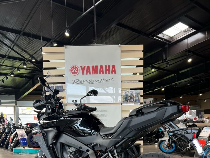 YAMAHA TRACER 9 4