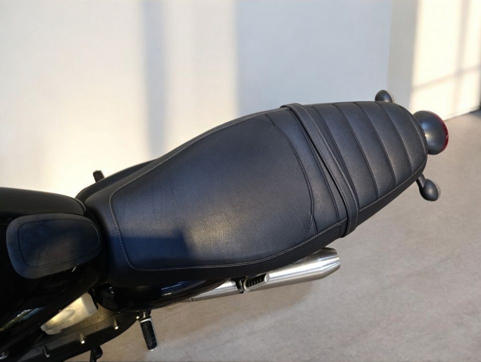 TRIUMPH STREET TWIN  900 4