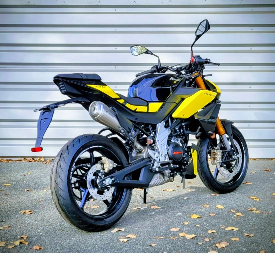 FANTIC STEALTH 125 4