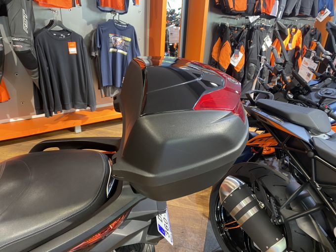 YAMAHA X-MAX 400 4