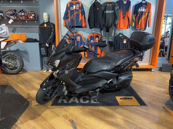 YAMAHA X-MAX 400 4