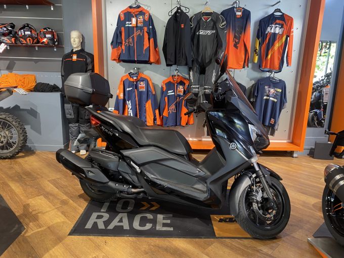 YAMAHA X-MAX 400 4