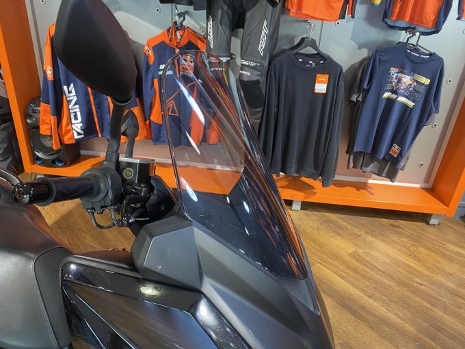 YAMAHA X-MAX 400 4