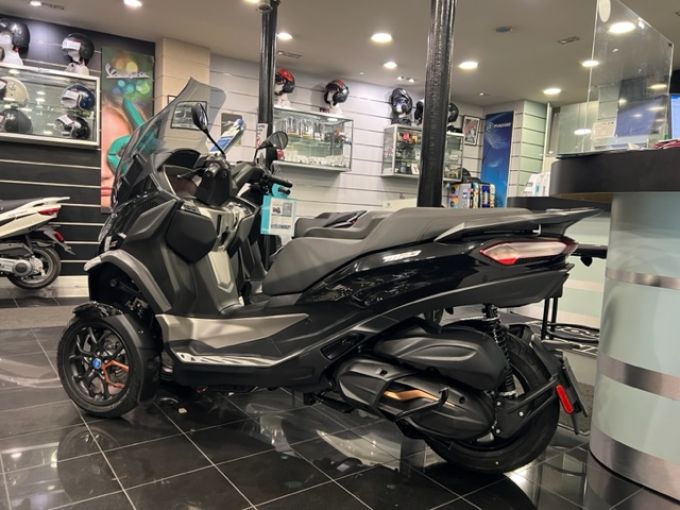 PIAGGIO MP3 530 HPE EXCLUSIVE 4