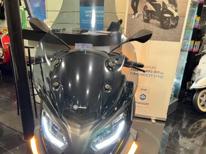 PIAGGIO MP3 530 HPE EXCLUSIVE 4