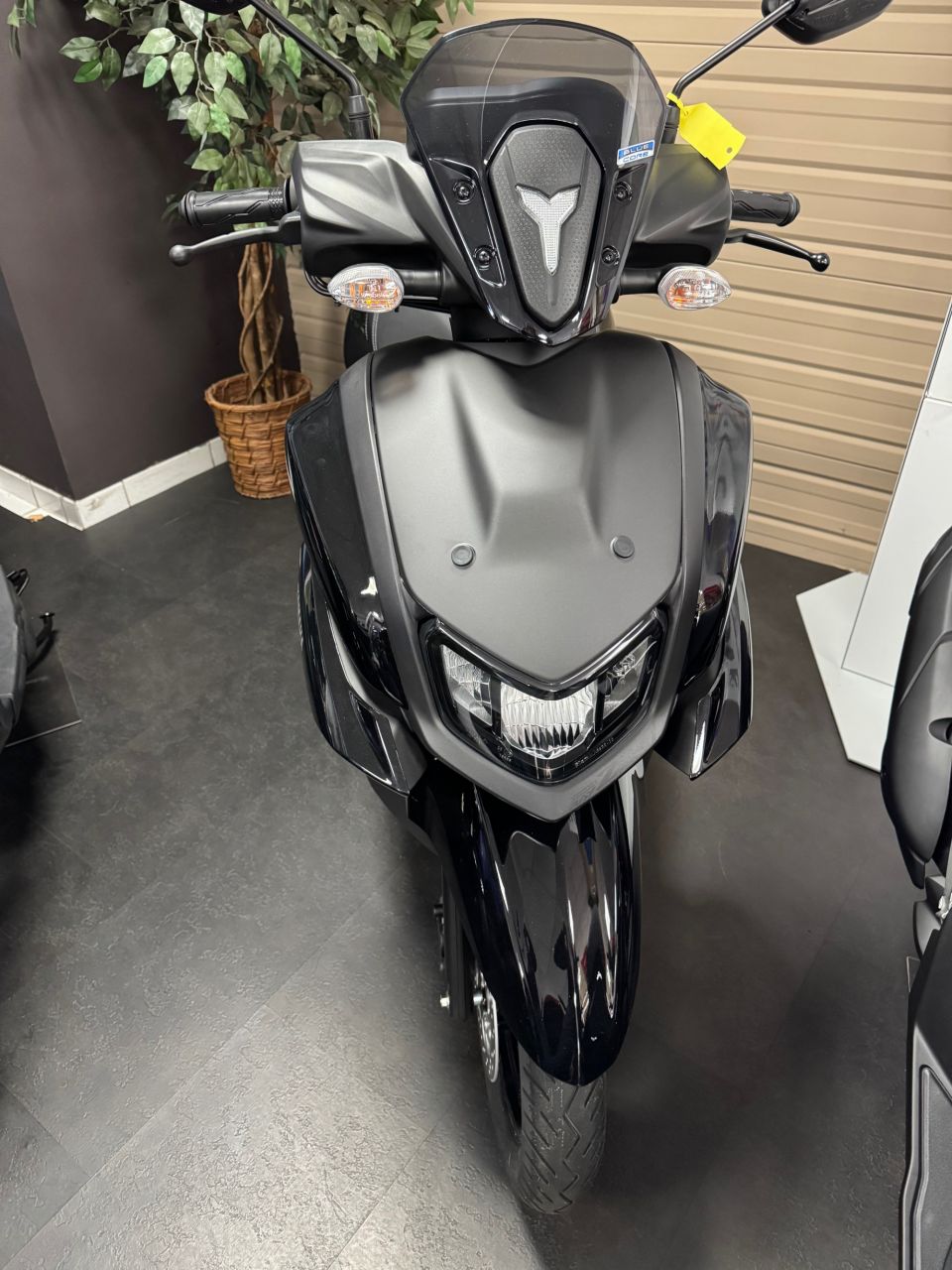 YAMAHA RayZR 125 4
