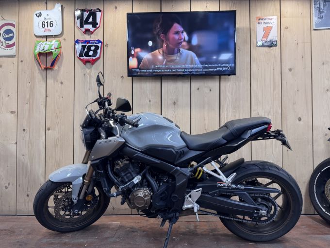 HONDA CB650R Neo Sports Café 4