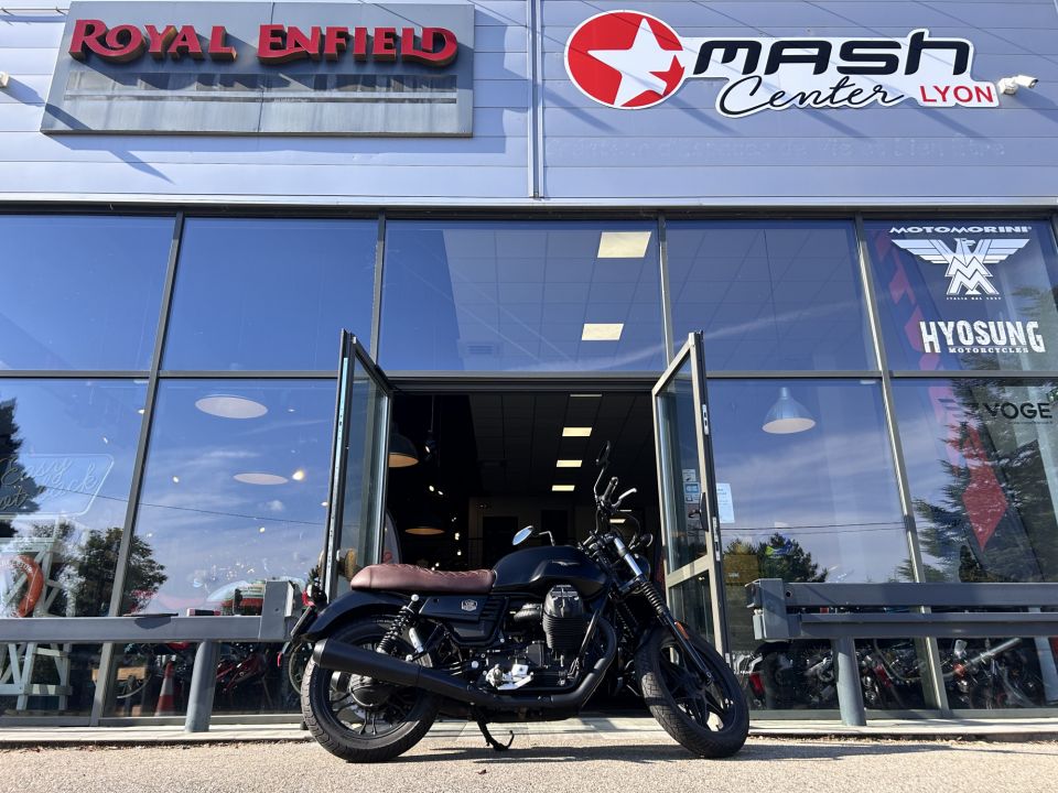 MOTO GUZZI V7 III STONE 750 4