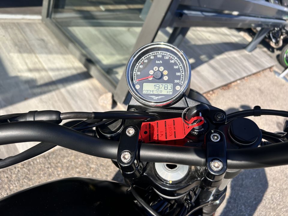 MOTO GUZZI V7 III STONE 750 4