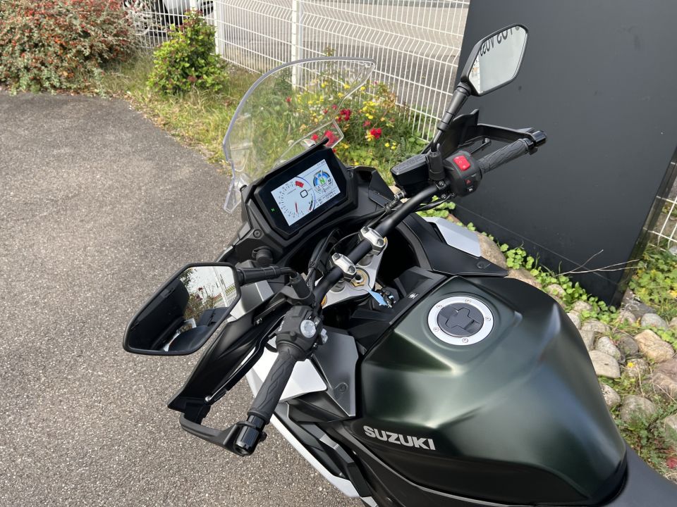 SUZUKI GSX-S 1000 GX 4