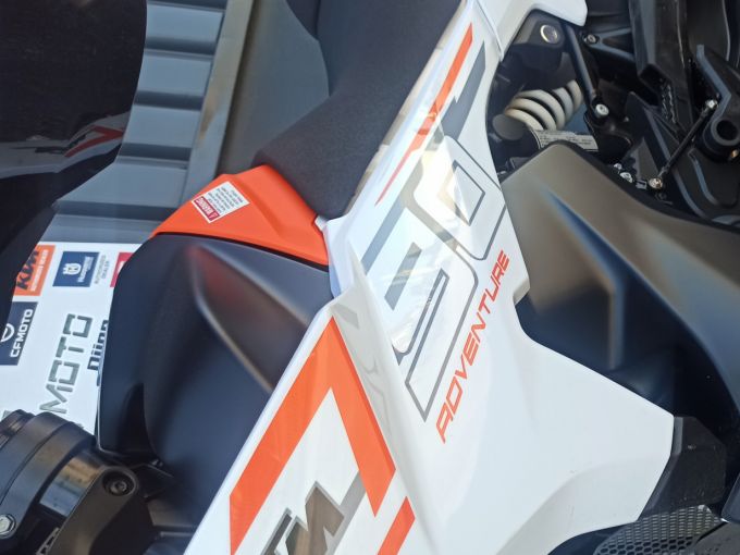 KTM 790 ADVENTURE 4