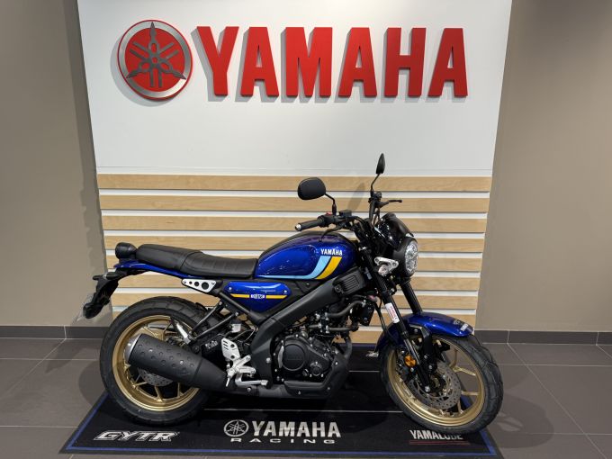 YAMAHA XSR 125 4