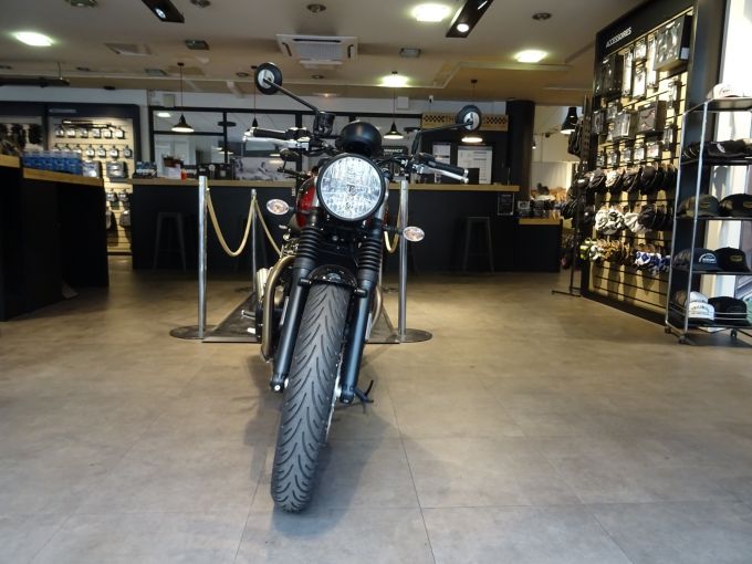 TRIUMPH SPEED TWIN 900 4